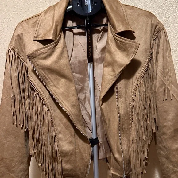 Western Tan fringe cropped moto zip jacket faux suede with belt women’s MEDIUM - Picture 13 of 15